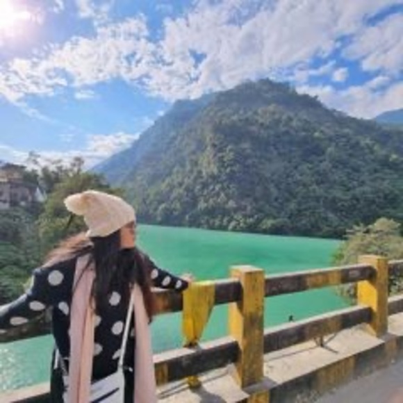 Meet your Posher, Tamanna - Picture 1 of 1